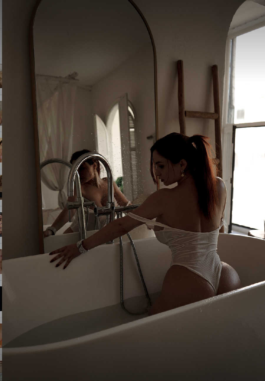 A playful frame from Miranda Faith nude — online in Morelia