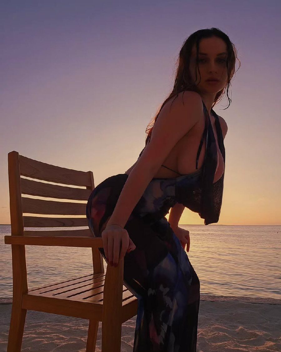 Sexy girl Miranda Faith nude in Morelia