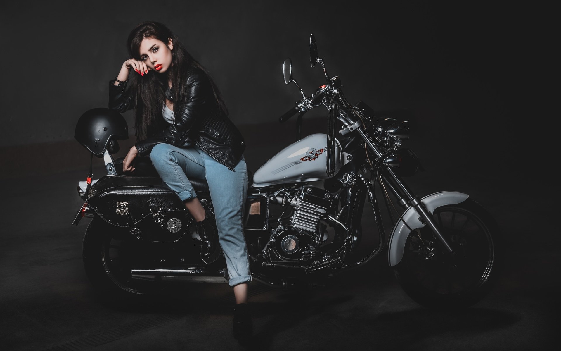 Biker girls: style and drive in Morelia