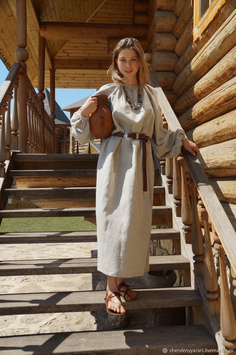 Girls in Slavic costumes in Morelia