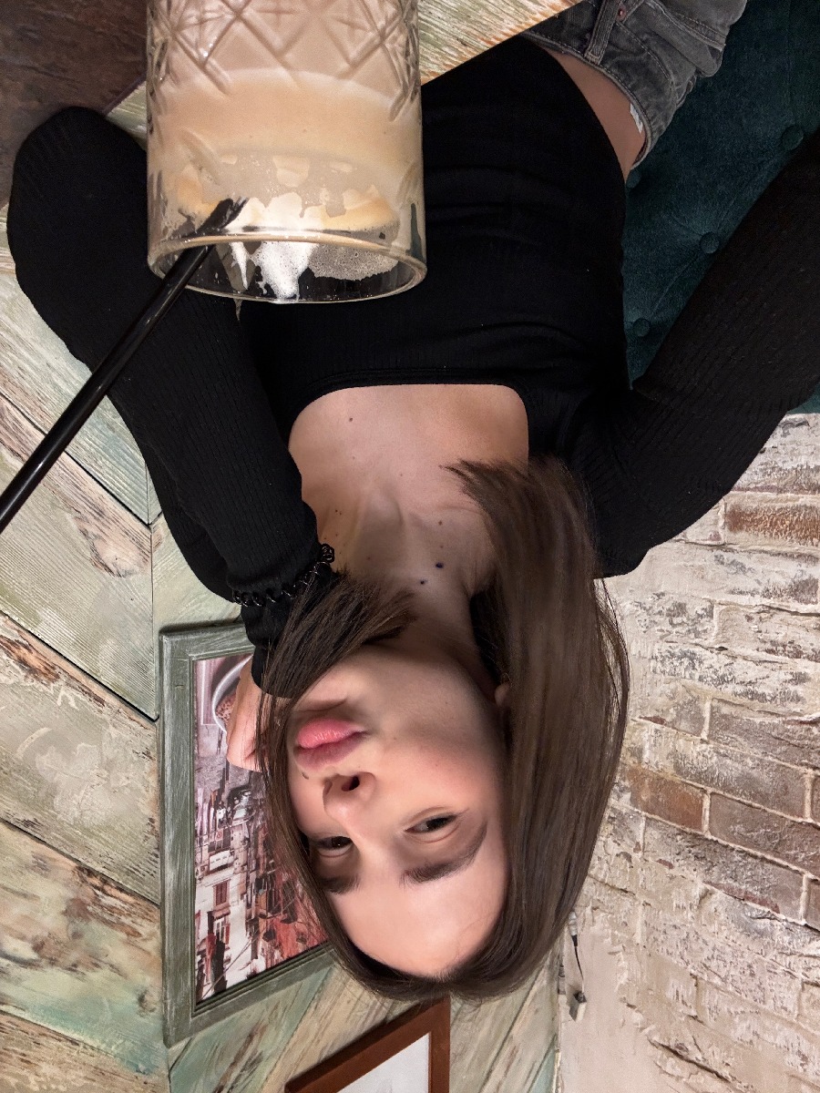 Fresh photos, fresh mood — Tina online in Morelia